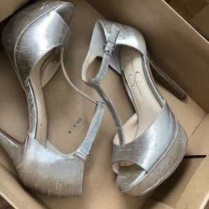 Jessica Simpson silver/gold platform heels !